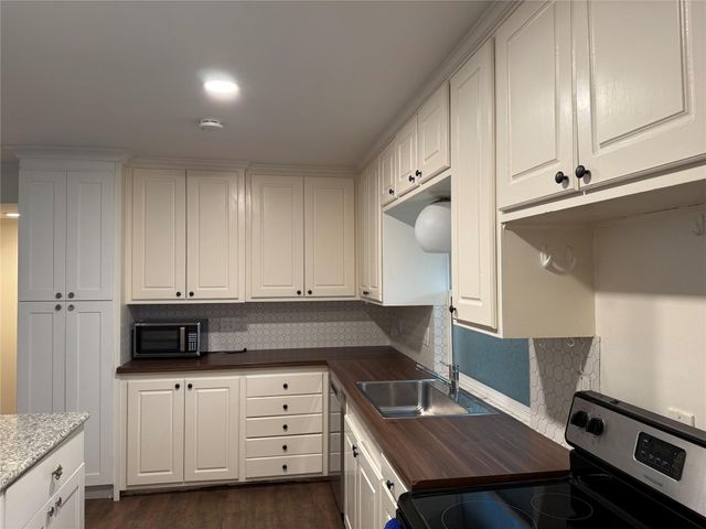 6338 Crab Orchard Road, Houston, TX 77057