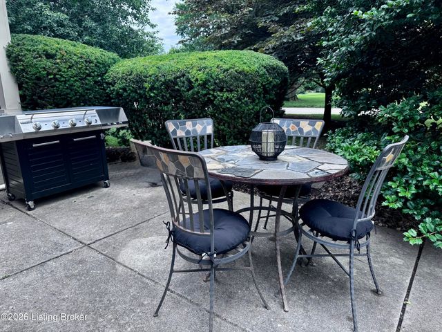 4435 Blenheim Rd, Louisville, KY 40207