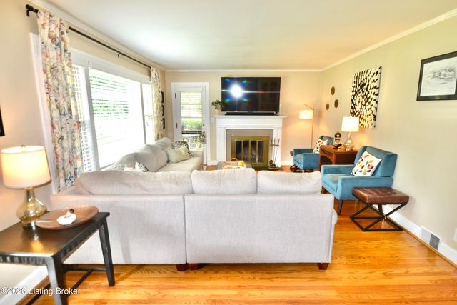 4435 Blenheim Rd, Louisville, KY 40207