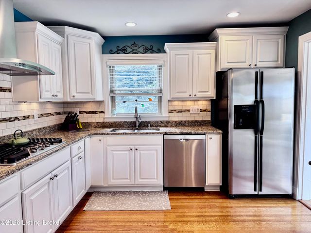 4435 Blenheim Rd, Louisville, KY 40207