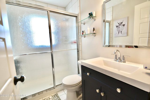 4435 Blenheim Rd, Louisville, KY 40207