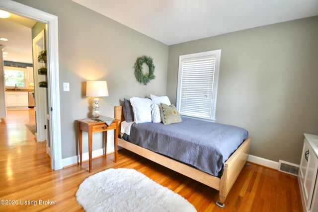 4435 Blenheim Rd, Louisville, KY 40207