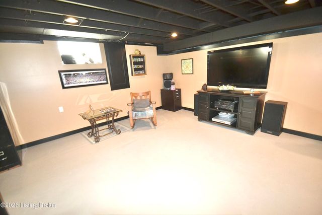 4435 Blenheim Rd, Louisville, KY 40207