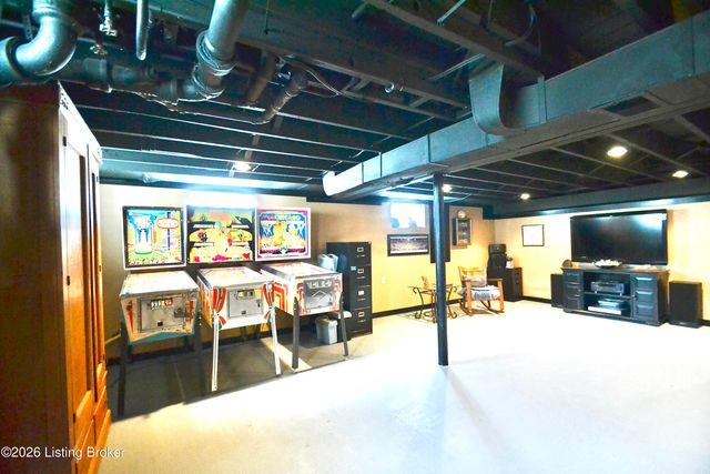 4435 Blenheim Rd, Louisville, KY 40207