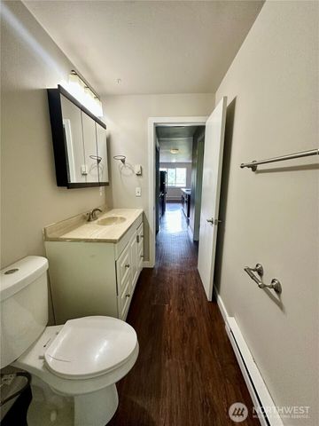 2515 Thorndyke Avenue W, Seattle, WA 98199