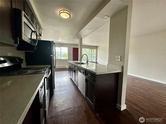 2515 Thorndyke Avenue W, Seattle, WA 98199