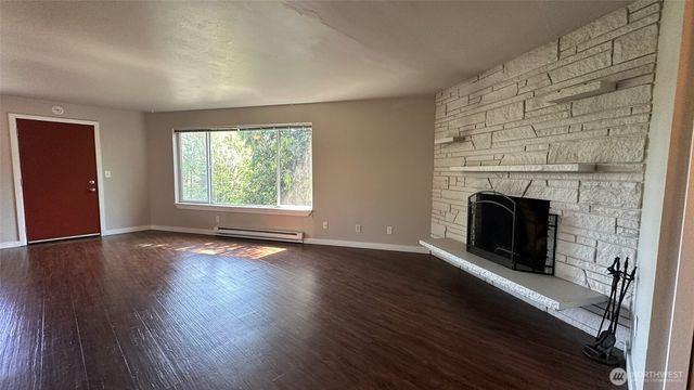 2515 Thorndyke Avenue W, Seattle, WA 98199