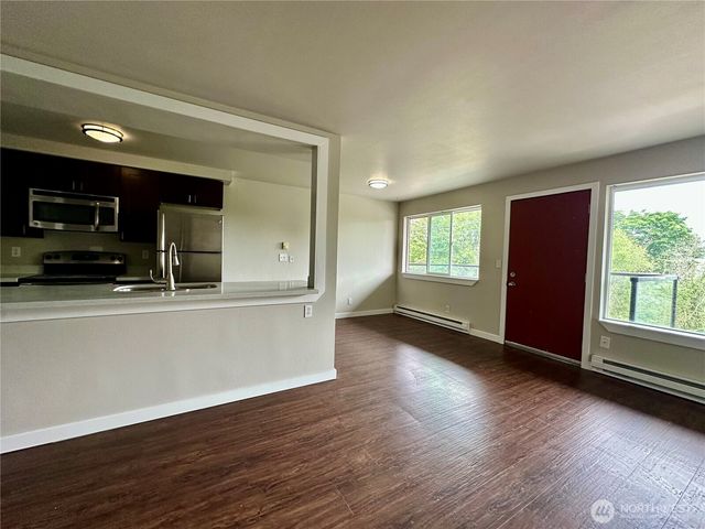 2515 Thorndyke Avenue W, Seattle, WA 98199