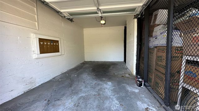 2515 Thorndyke Avenue W, Seattle, WA 98199