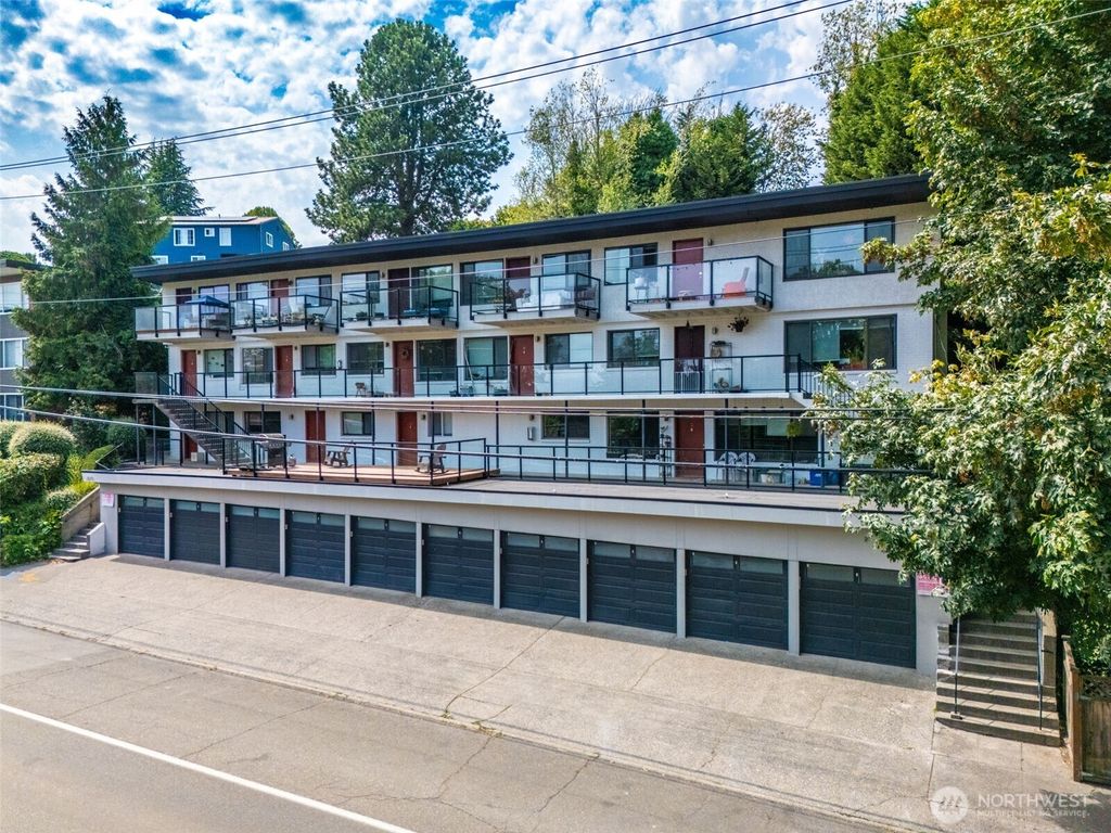 2515 Thorndyke Avenue W, Seattle, WA 98199