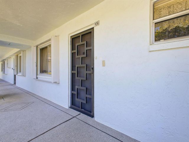 6698 10th Avenue N 106, Lake Worth, FL 33467
