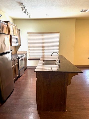 2410 S 2nd Street 1162, Waco, TX 76706