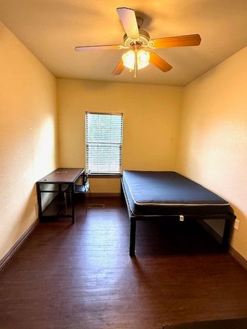 2410 S 2nd Street 1162, Waco, TX 76706