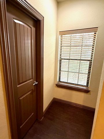 2410 S 2nd Street 1162, Waco, TX 76706