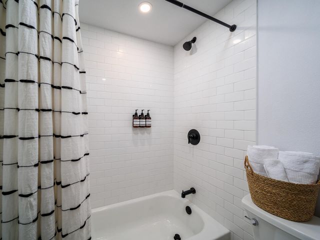11911 Hornsby ST, Austin, TX 78753