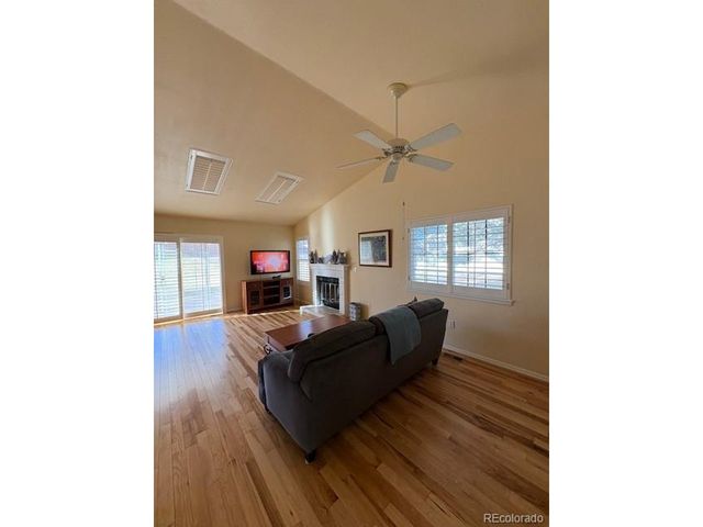 4 Shetland Ct, Highlands Ranch, CO 80130