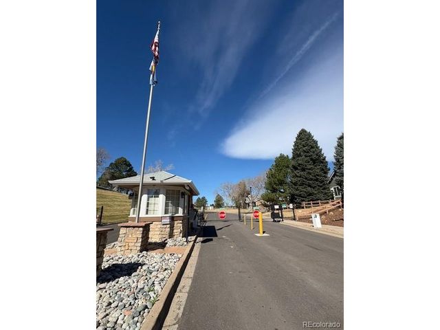 4 Shetland Ct, Highlands Ranch, CO 80130