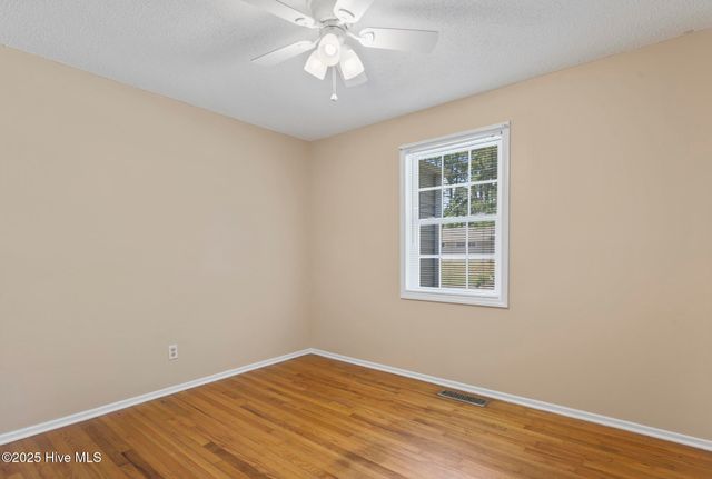 404 Dogwood Lane, Jacksonville, NC 28540