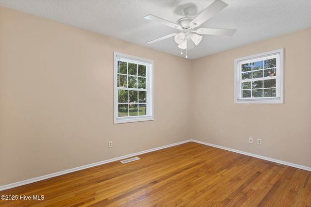 404 Dogwood Lane, Jacksonville, NC 28540