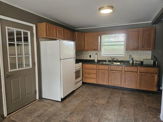 5447 W 500 N, La Porte, IN 46350