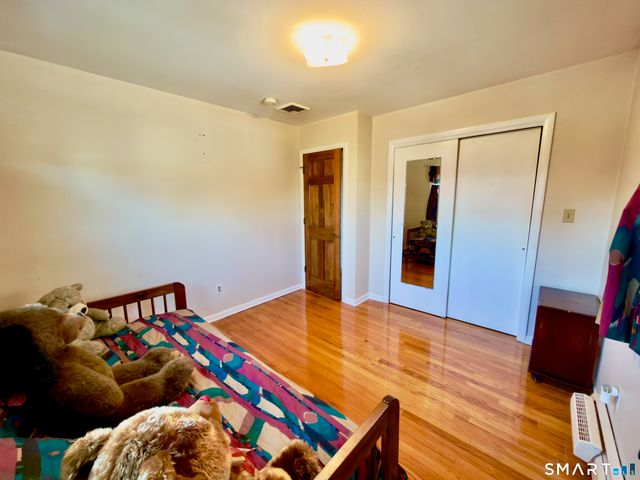 25 Greenfield Avenue, Waterbury, CT 06708