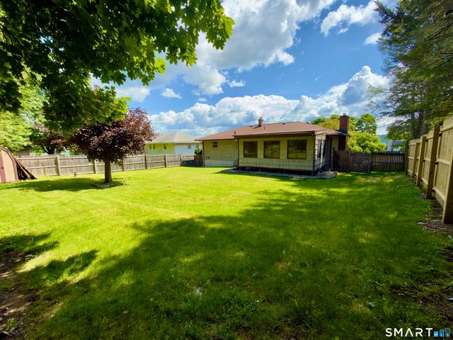 25 Greenfield Avenue, Waterbury, CT 06708