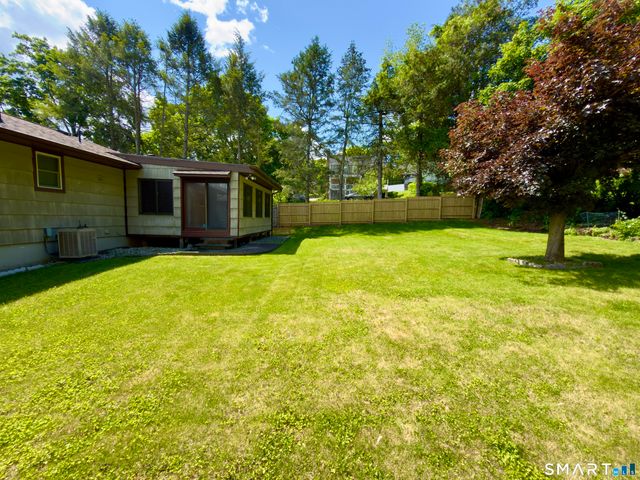 25 Greenfield Avenue, Waterbury, CT 06708