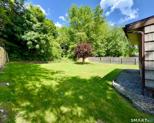 25 Greenfield Avenue, Waterbury, CT 06708