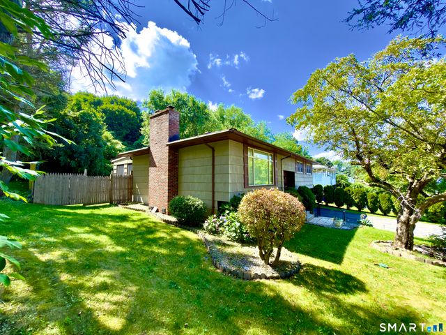 25 Greenfield Avenue, Waterbury, CT 06708