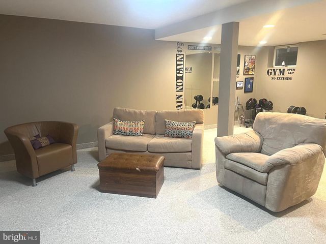 335 VALLEY VIEW DRIVE, Waynesboro, PA 17268