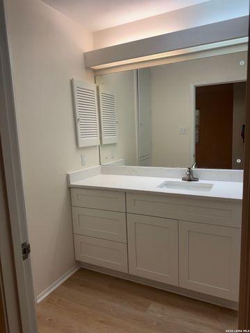 153 Trillium Ln, Castle Hills, TX 78213