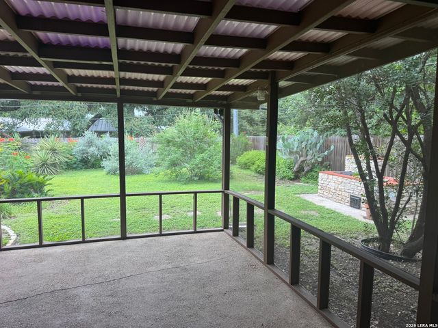 153 Trillium Ln, Castle Hills, TX 78213