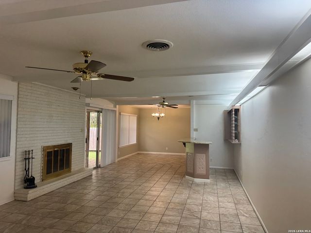 153 Trillium Ln, Castle Hills, TX 78213