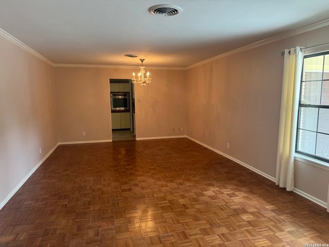 153 Trillium Ln, Castle Hills, TX 78213