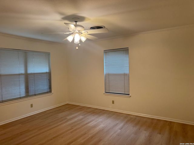 153 Trillium Ln, Castle Hills, TX 78213