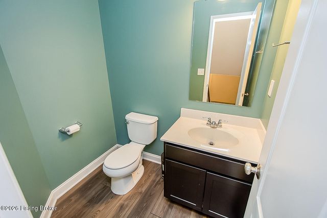 9921 Creek View Estates Dr, Louisville, KY 40291