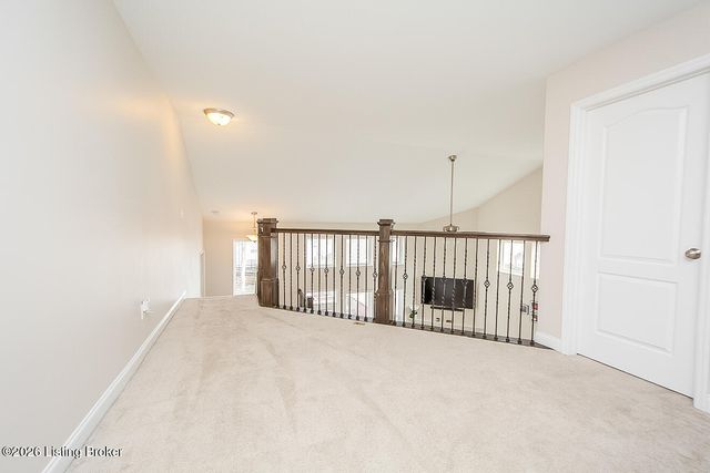 9921 Creek View Estates Dr, Louisville, KY 40291