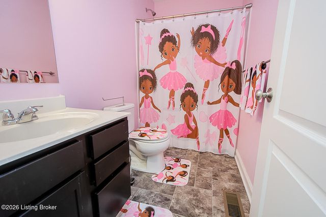 9921 Creek View Estates Dr, Louisville, KY 40291