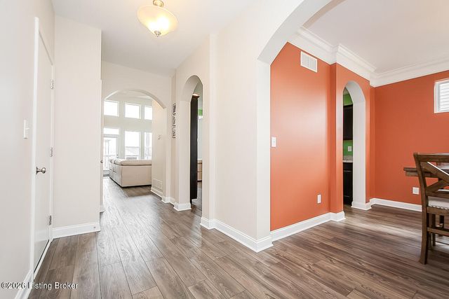 9921 Creek View Estates Dr, Louisville, KY 40291