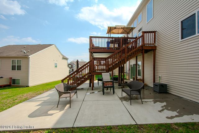 9921 Creek View Estates Dr, Louisville, KY 40291