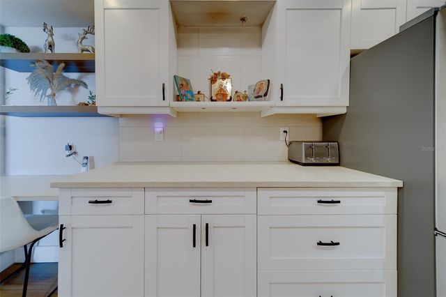 255 DOLPHIN POINT 802, Clearwater Beach, FL 33767