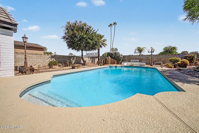 5539 E SWEETWATER Avenue, Scottsdale, AZ 85254
