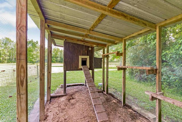 19663 N Joor Rd, Zachary, LA 70791