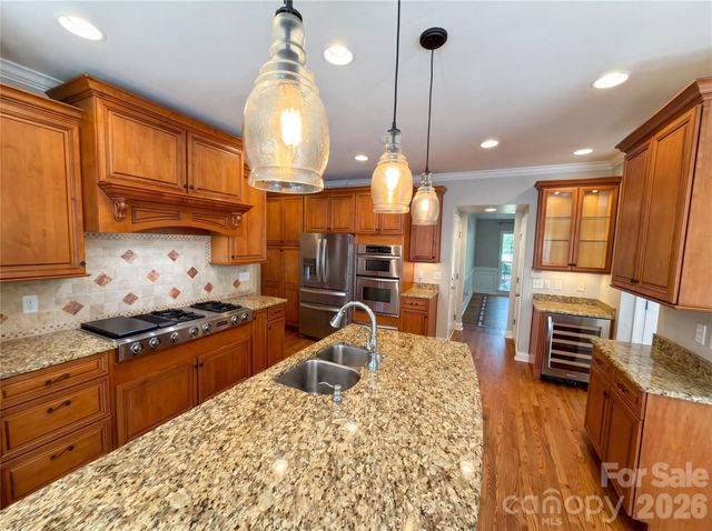 612 Carver Pond Lane, Waxhaw, NC 28173