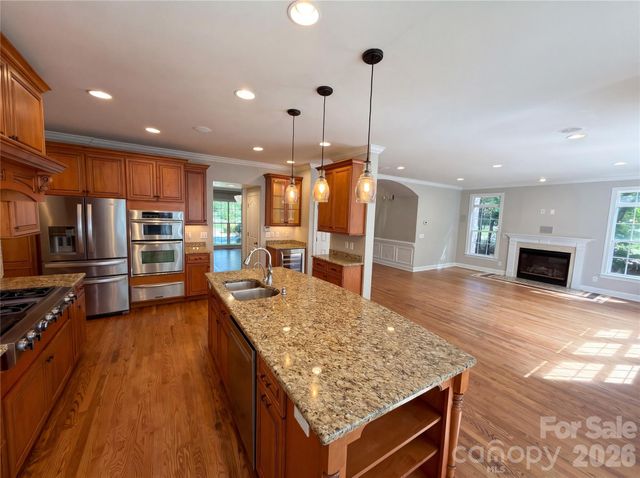612 Carver Pond Lane, Waxhaw, NC 28173