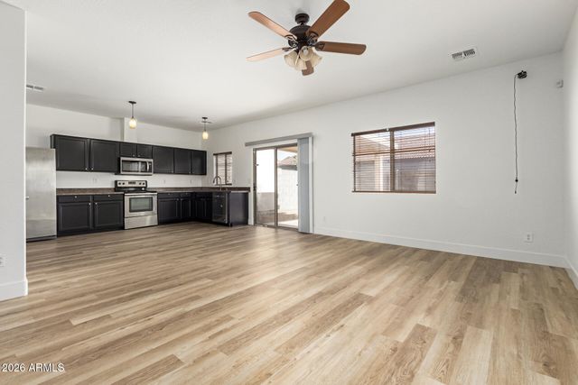 7007 W MERCER Lane, Peoria, AZ 85345