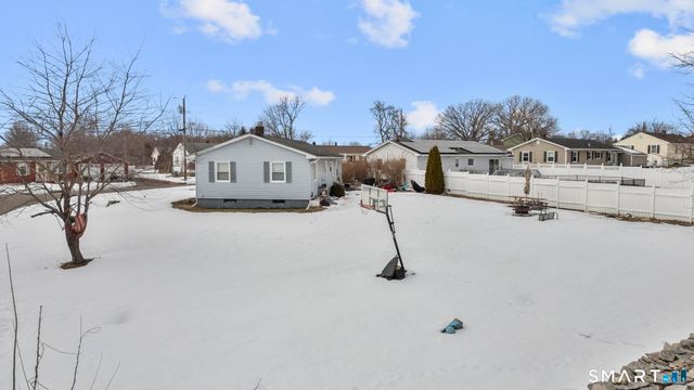 40 Iannotti Lane, Derby, CT 06418