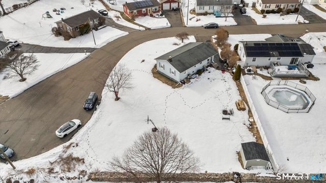 40 Iannotti Lane, Derby, CT 06418