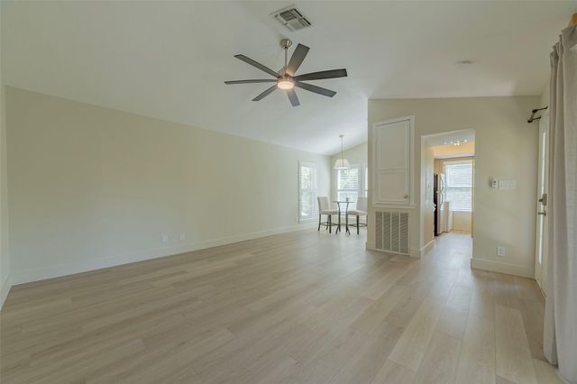 2500 Quarry RD 5, Austin, TX 78703