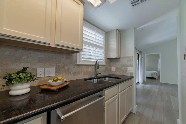 2500 Quarry RD 5, Austin, TX 78703